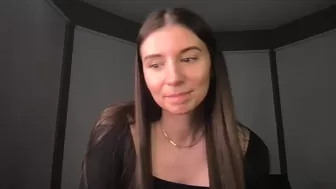 heidihotte chaturbate latest pvt show april-6-2023 camrecord