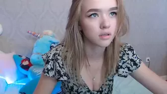 mia_cartoon Aufnahme einer Show mit einer schГ¶nen Teen Pussy