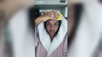 Aliza Jane onlyfans Mature babe masturbates pussy