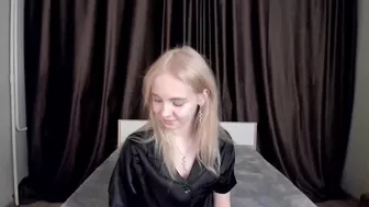 Sweete_Sofia Chaturbate 2025-01-10 Last Recording Show
