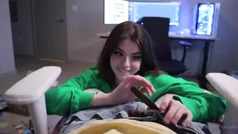 Hannah Owo Onlyfans 2025-05-03 Fapping Clit For Tokens