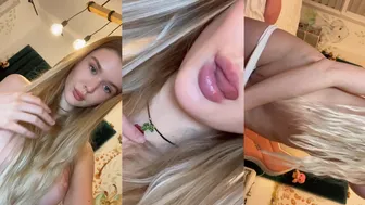 Princesslily Onlyfans plays big lips