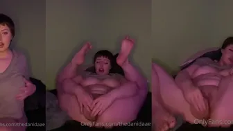 Thedanidaae Onlyfans Caresses Her Clit