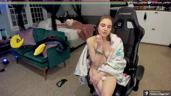 rose_carter chaturbate Slutty confidant gently masturbates pussy