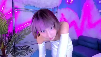 siouxsie_xiao chaturbate Busty slut masturbates shaved cunt