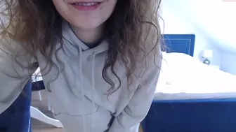 ocean_eyess_ chaturbate Black/haired woman twirls juicy booty