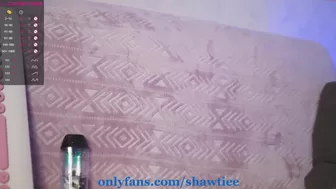 _taylor_swift chaturbate Ardent babe jerks off in private