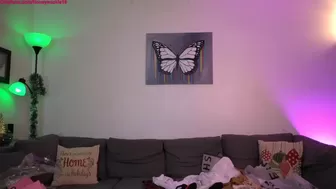 19honeysuckle chaturbate Dark haired chick masturbates with sex toy