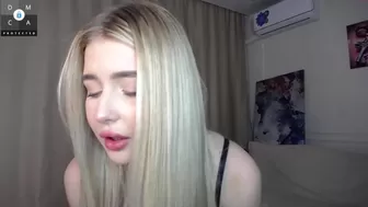 cute18cute chaturbate Big breasted bitch chatting