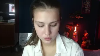 aliciaalvarez chaturbate Gorgeous female licks dildo