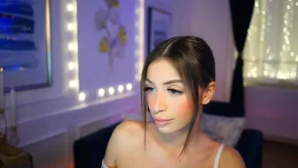 bunnylia myfreecams Blonde chick relish fucks the cap