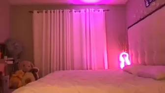 lexivixi myfreecams Busty latina caresses shaved cunt