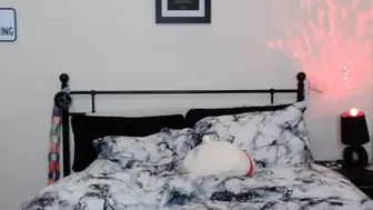 rosemoontv myfreecams  shows chest