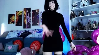 Madnessalise camerawork april flow