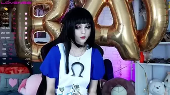 Madnessalise camerawork april show part 4