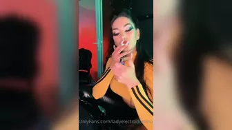 Ladyelectradominatrix onlyfans Skinny in stockings pulls pussy