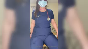 rnspankme20 onlyfans Gorgeous babe fucks her shaved pussy