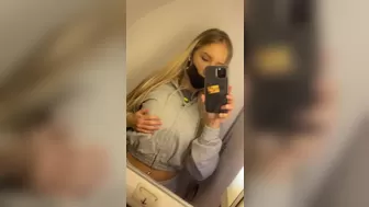 Zarax Yasmine aka zaraxyazmin onlyfans  showed her pretty face