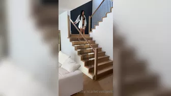 Scarlet Silva onlyfans Juicy babe striptease dances