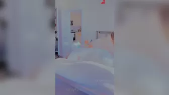 SandyInLace onlyfans Delicious bitch pulls her holes