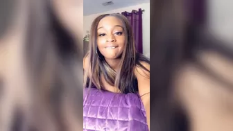 mochameanass onlyfans Spicy model in no hurry to undress