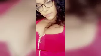 jadeykinz onlyfans Blissful female exposes boobs