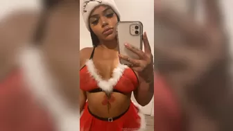 islandgalchanel onlyfans Young bitch caresses shaved holes