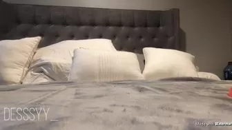 desssyyy onlyfans Blonde hairstyle fingering shaved cunt
