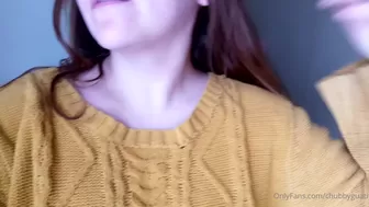 chubbyguati onlyfans Black-haired beauty communicates in fries