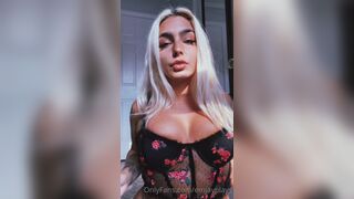 Emily Rinaudo aka Emjayplays onlyfans Skinny web model masturbates