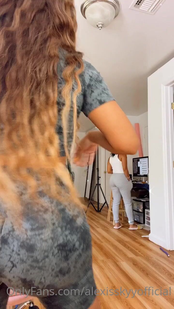 Watch Alexis Skyy aka alexisskyyofficial onlyfans Cute coquette strips