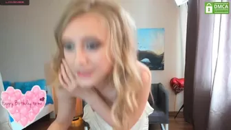 angeellina chaturbate  blonde moves her finger in the ass