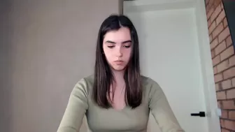 nika_la chaturbate Incendiary woman exposes big boobs