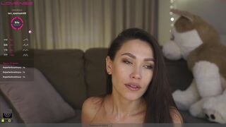 sweet_moan chaturbate Lustful beauty with tattoos fucks both slits