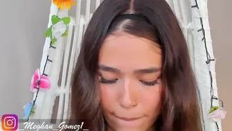 _meghan_gomez1_ chaturbate Sexy mare caresses hairy cunt