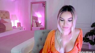 maya_di chaturbate Amazing chicks and have fun with sex toys