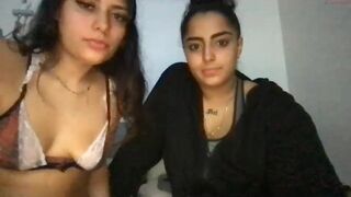 breezzy6908 chaturbate  babe cums off toys