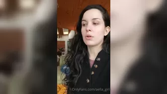 Aella_girl chaturbate Excellent skin in glasses sucks dildo