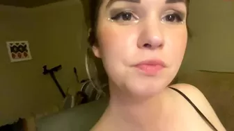 karlie010609 chaturbate Charming brunette masturbates juicy twat