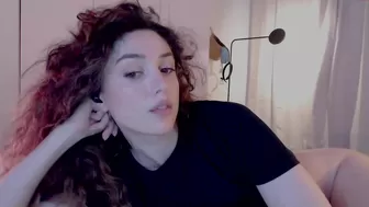 cleopatra_sinns chaturbate Crazy chick fondles her cunt by hand