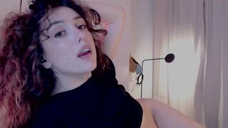cleopatra_sinns chaturbate Busty doll gently pulls pussy