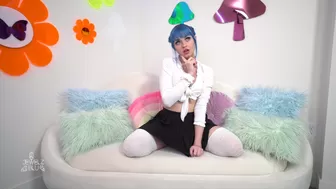 Jewelzblu onlyfans  shows his body