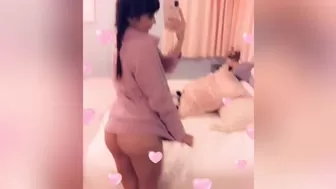 Riley Reid aka rileyreidx3 onlyfans Beautiful brunette shows off her tits