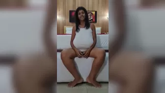 kristinamilan onlyfans Top-notch model rubs big tits