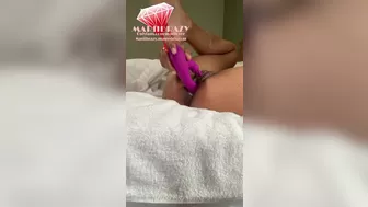 Real Brazy aka realbrazy aka marilovee onlyfans Glamor bitch behaves like a slut