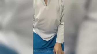 your_naughty_luna onlyfans Spectacular bitch jerks off juicy pussy