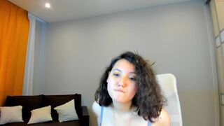 your_lilly_girl chaturbate 2-01-2022 performance Full ticket show