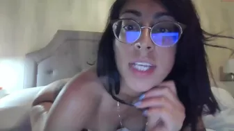 sluttywifey00 chaturbate  fucks her holes