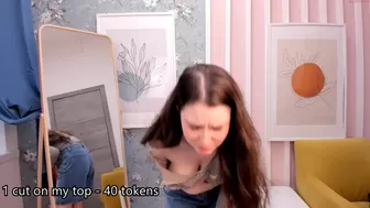 cutie_pearl chaturbate A charming little girl fucks herself with sex toys
