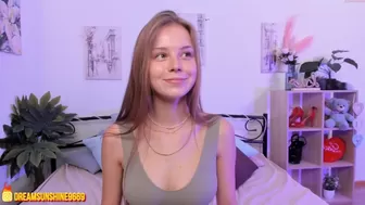 aliciacarol chaturbate Mysterious goddess gently caresses her ass with her fingers